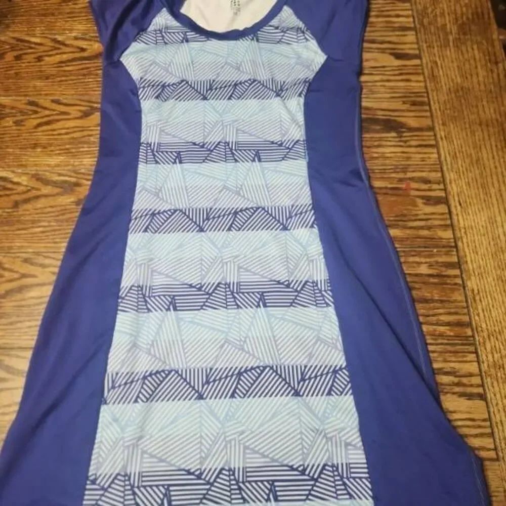 Title Nine Gidget 2.0 Blue Geometric blue&white Dress sz Medium